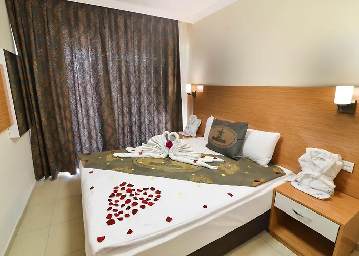 Grand Ozgul Thermal Village Resort 4*