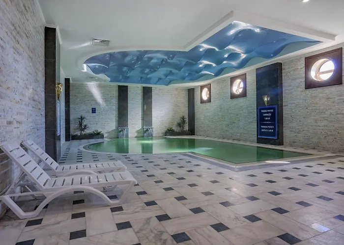 Grand Ozgul Thermal Village Resort 4*